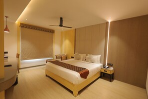 Superior Room | Soundproofing, free WiFi, bed sheets - Hotel Costa River (Varanasi)