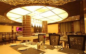Dining - Hotel Costa River (Varanasi)