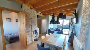 4 bedrooms, iron/ironing board, travel crib, free WiFi