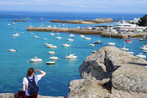 Holiday Home in Plouarzel near Sandy Cove