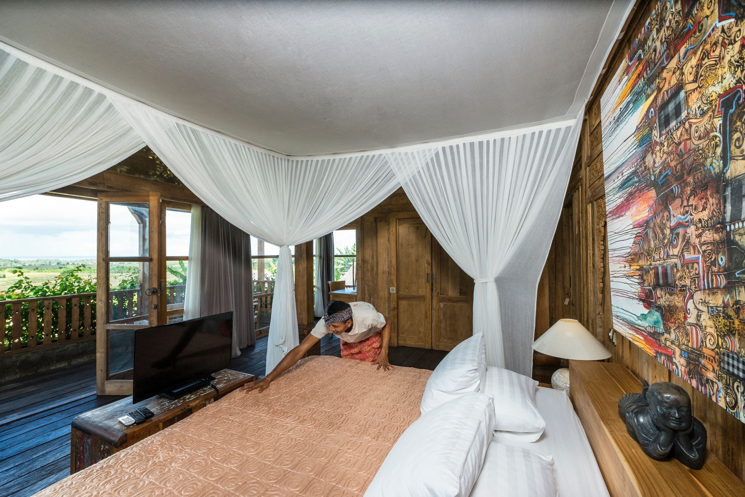 6 Bedroom Luxury Villas, 28-metre-long private swimming pool