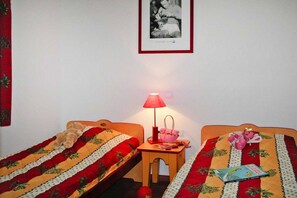 2 sovrum, resesäng och gratis wi-fi