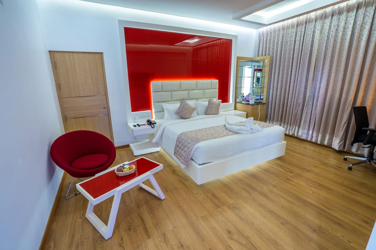 Estudio | Ropa de cama de alta calidad, camas con efecto memoria y minibar
