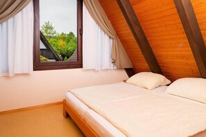 2 Schlafzimmer, Reisekinderbett, kostenloses WLAN