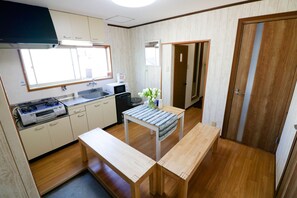 Economy Room | Living room
