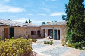 Exterior - Finca in Santa Margalida with Panoramic Views (Santa Margalida)