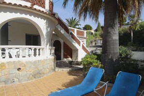 Terrace/patio - Holiday Home in Benissa by Cala Advocat Bay (Benissa)