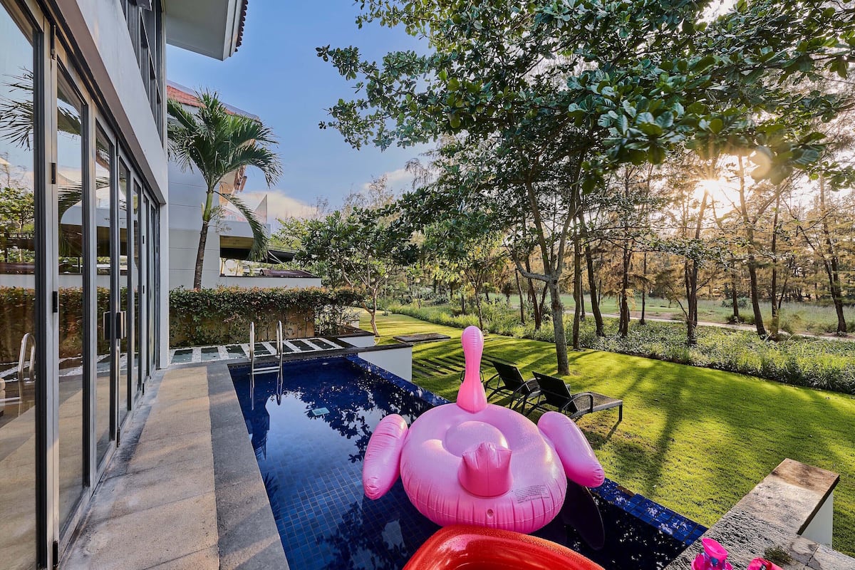 Private pool