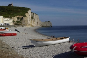Beach nearby - House in Normandy with Sauna & Coastal Charm (Vinnemerville)