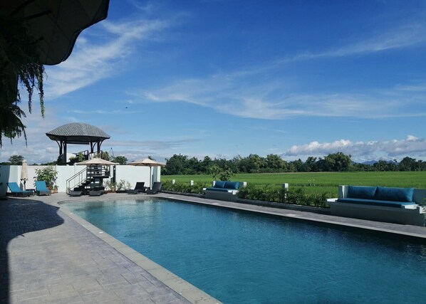 Alberca al aire libre 