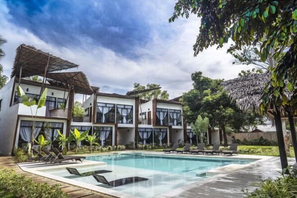 Exterior - Bird of Paradise (Panglao)