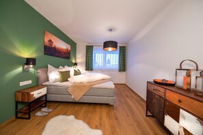 2 bedrooms, travel cot, free WiFi