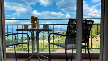 Double Room With The Lake View | Desk, iron/ironing board, free WiFi, bed sheets