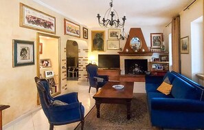 TV connectée, cheminée, baby-foot