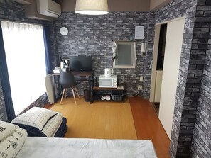 Apartment (201)