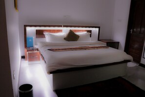 Habitación doble | 1 dormitorio, escritorio, tabla de planchar con plancha y wifi gratis
