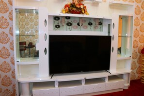 Family Suite | Television