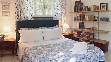 Villa, 2 Bedrooms | 2 bedrooms, iron/ironing board, free WiFi, bed sheets