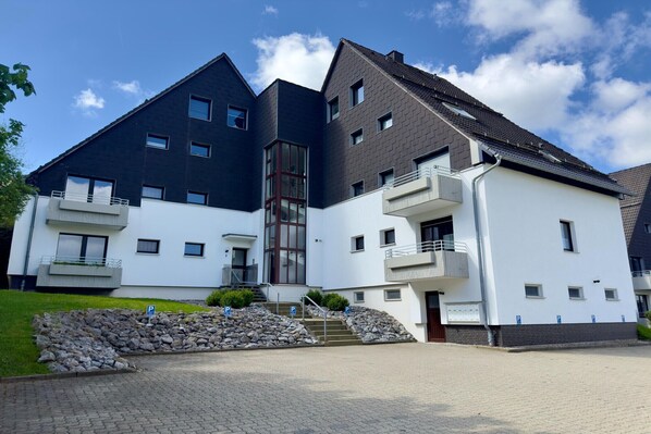 Esterni