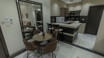 Family Apartment | Dining