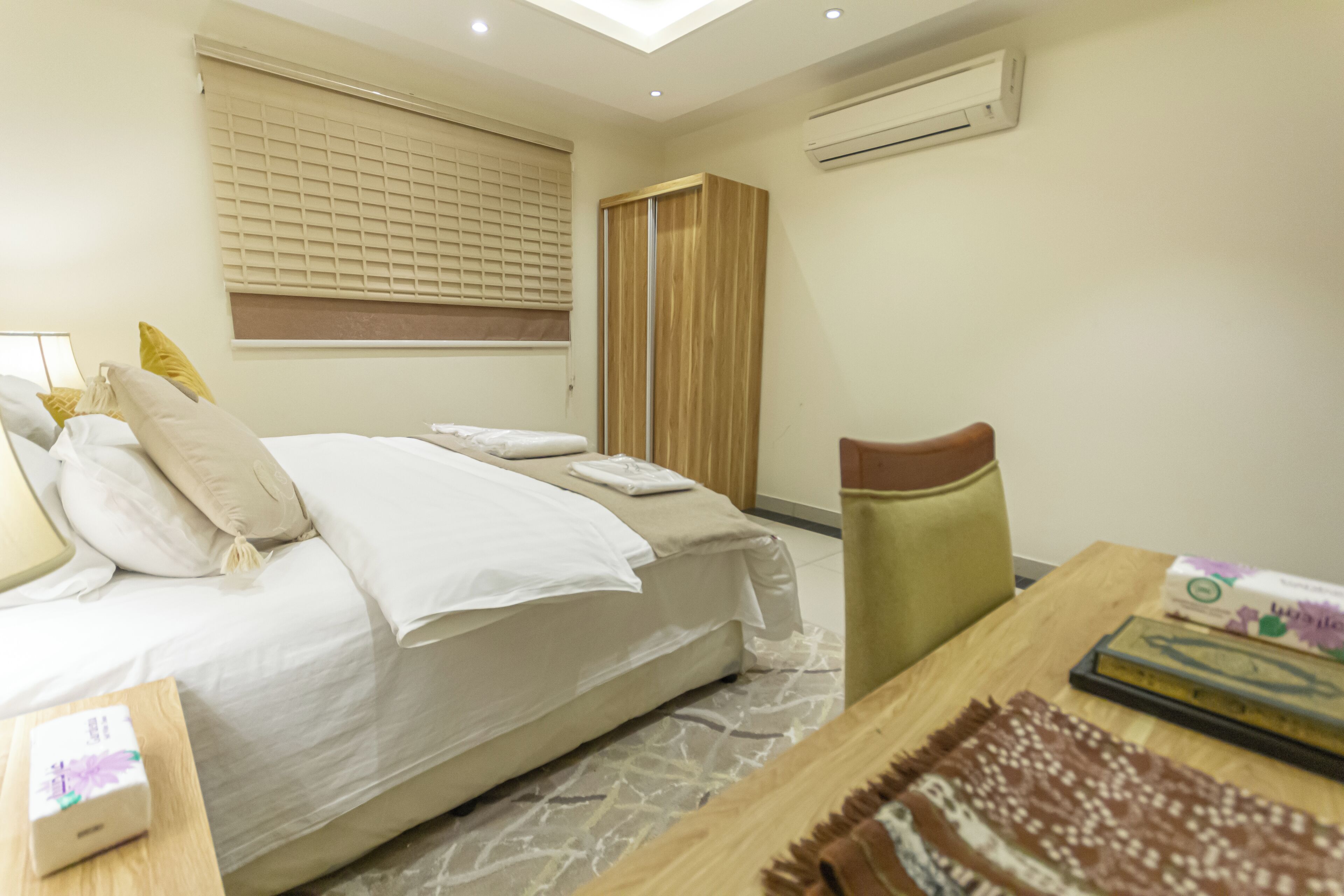 Apartamento Deluxe | Caja fuerte, cortinas opacas, tabla de planchar con plancha