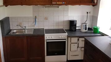 Kühlschrank, Ofen, Herdplatte, Geschirrspüler