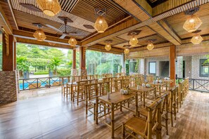 Nhà hàng