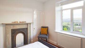 4 Bedroom House | 3 bedrooms