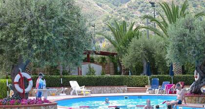 Holiday Home near Cefalu with Pool