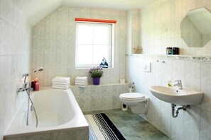 Bathtub