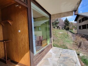 المنطقة المحيطة بالمنشأة