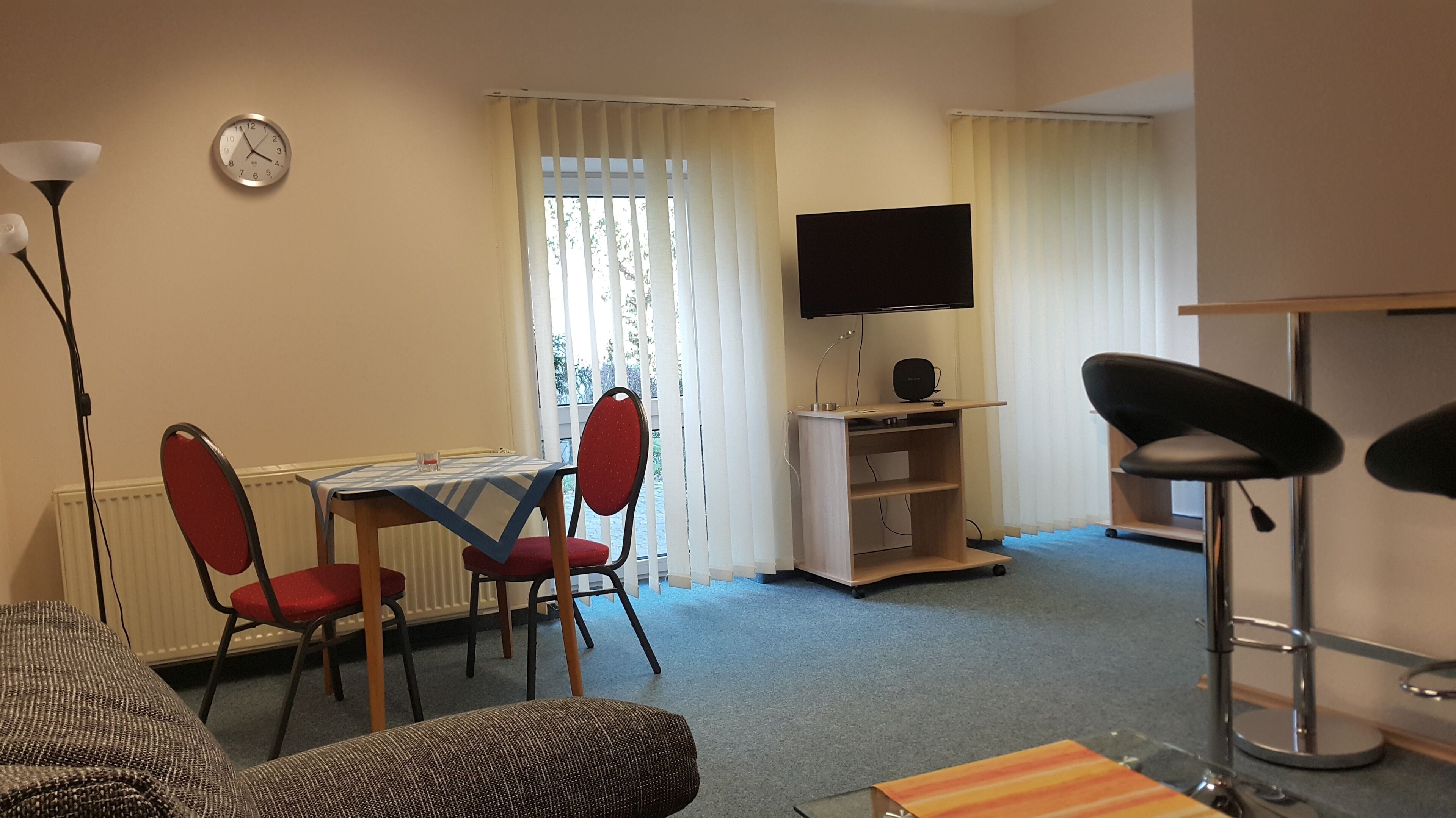 Suite, 1 Bedroom | Living area | LED TV