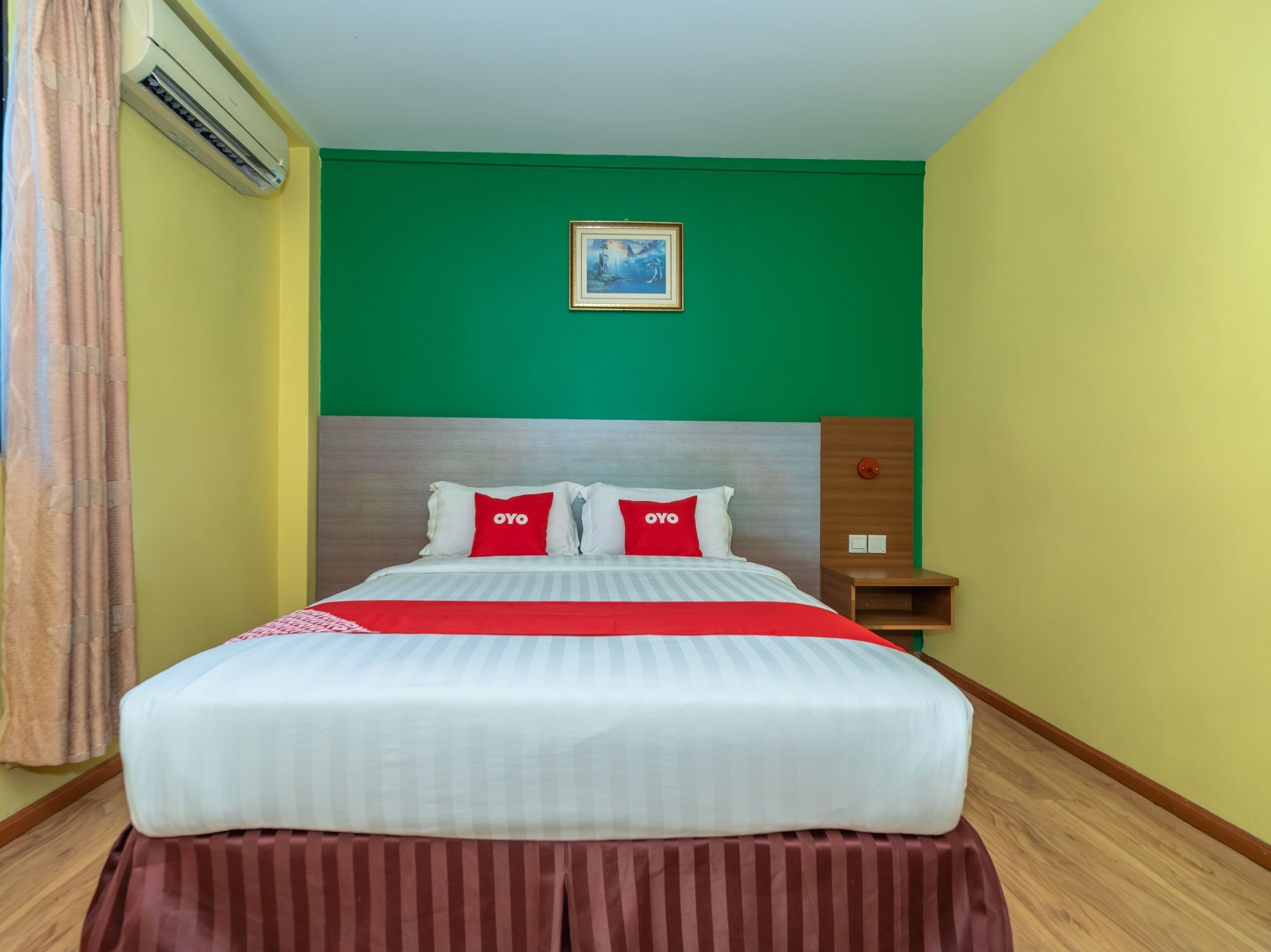 deluxe double room, 1 queen bed | free wifi, bed sheets