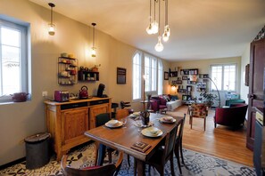 Phòng | Khu phòng khách | TV màn hình phẳng