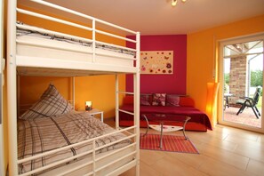 3 slaapkamers, reisbedje