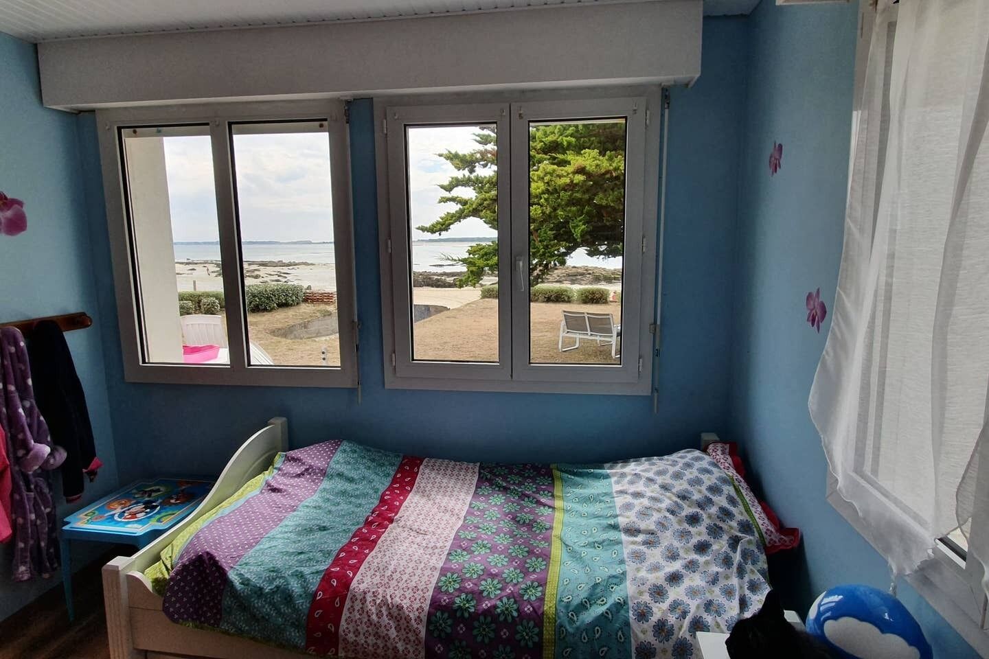 3 多间卧室、办公桌、熨斗/熨衣板、床单