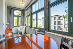 Apartment, 1 Bedroom | In-room dining