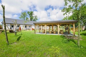 Children's area - Cottage in Rusinowo near Seaside Beach (Rusinowo)