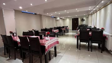 Tägliches inbegriffenes Frühstücksbuffet