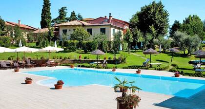 Apartment in Vinci with Pool & Wellness