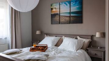 2 slaapkamers, een strijkplank/strijkijzer, gratis wifi