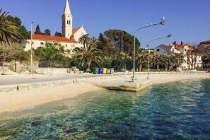In StrandnÀhe