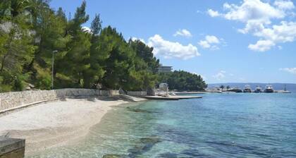 Sumartin Holiday Home near the Beach