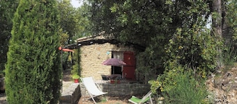 Chalet by Mont Ventoux with Stunning Views