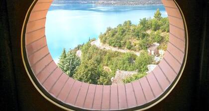 Maison Village Pittoresque Vue Lac