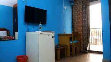 Deluxe Room | Television