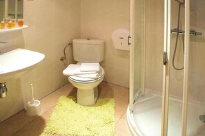 Bathroom - Flat in Alsace near Vosges Nature Park (Morschwiller)
