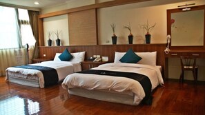 Comfort Quadruple Room | Blackout drapes, free WiFi, bed sheets - Lake In Mountain B&B (Yuchi)