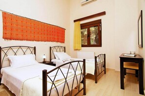 3 bedrooms, travel cot, free WiFi