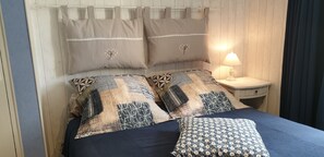 Phòng đôi, quang cảnh sân vườn | Bộ đồ giường cao cấp, trang trí khác biệt